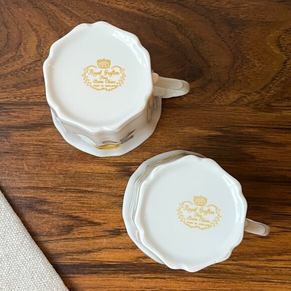 Royal Grafton Fine Bone China 2 Mugs Yellow Roses Flowers 7 oz England - Picture 9 of 11